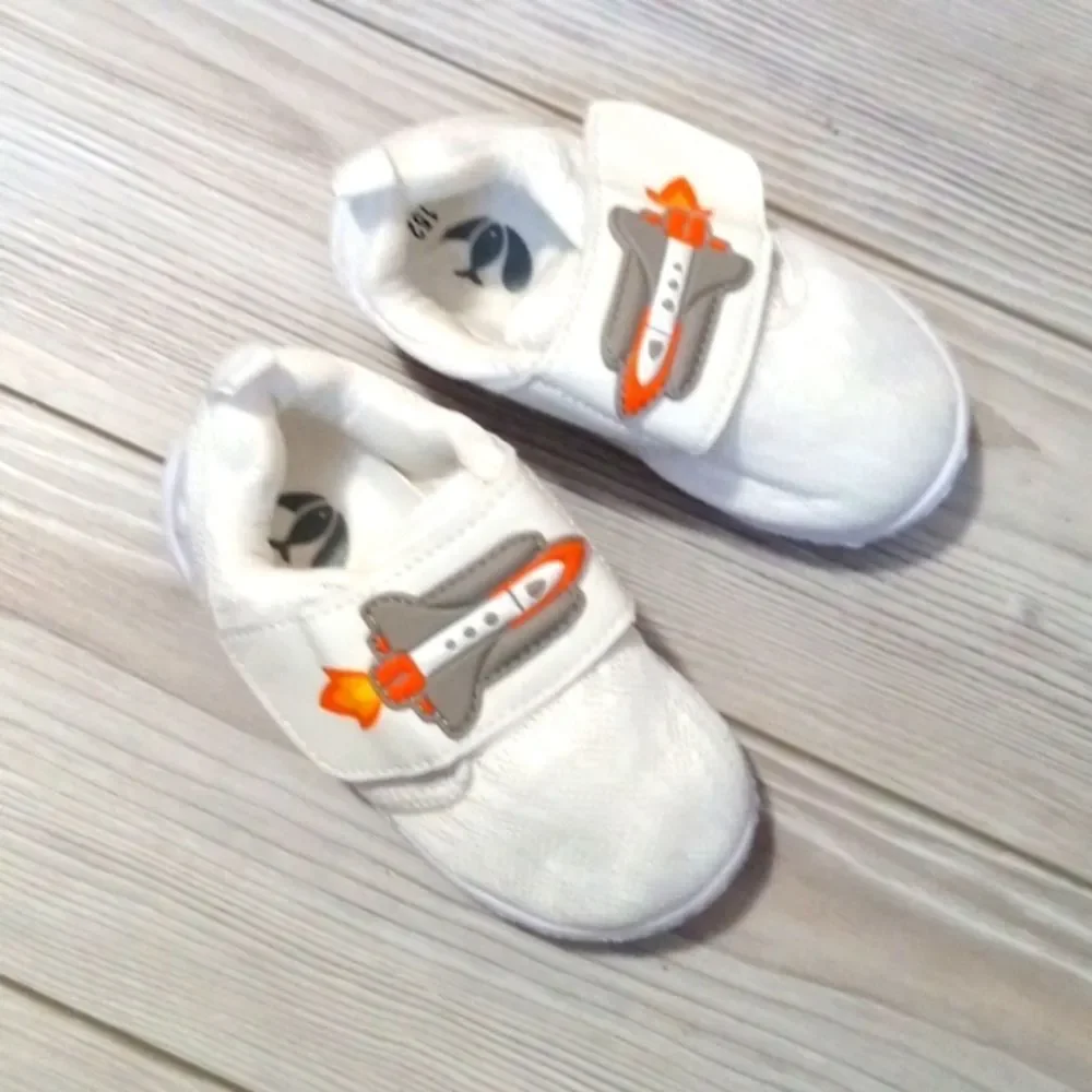 (19-3281)   LeIsfIt Toddler Water Shoes Sz 7